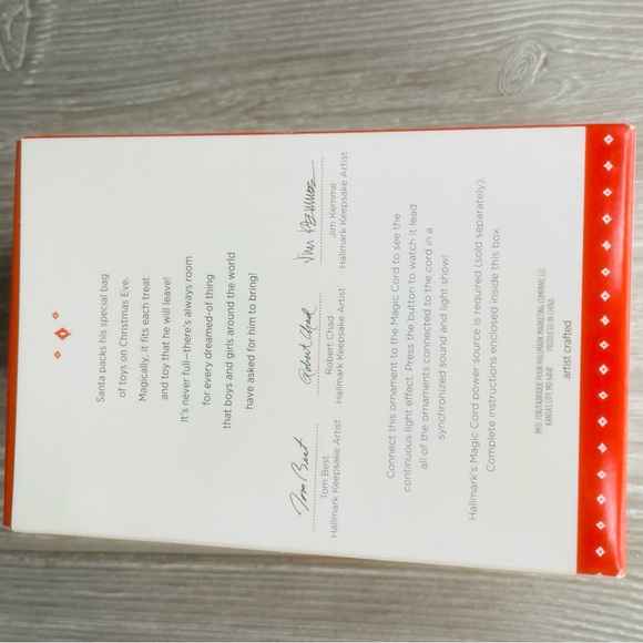 Hallmark Ornament Packing Up The Toys Once Upon a Christmas 2015 Magic Cord - Picture 5 of 9